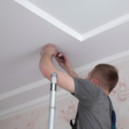 Créez une ambiance moderne avec un faux plafond fixe Vedene